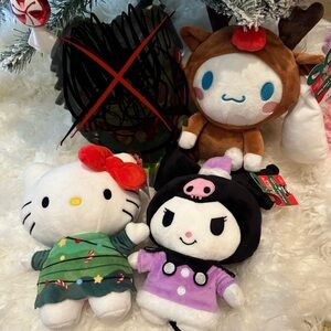 RARE HELLO KITTY CHRISTMAS PLUSHIES SET CINNAMOROLL KUROMI SQUISHMALLOW PLUSHY